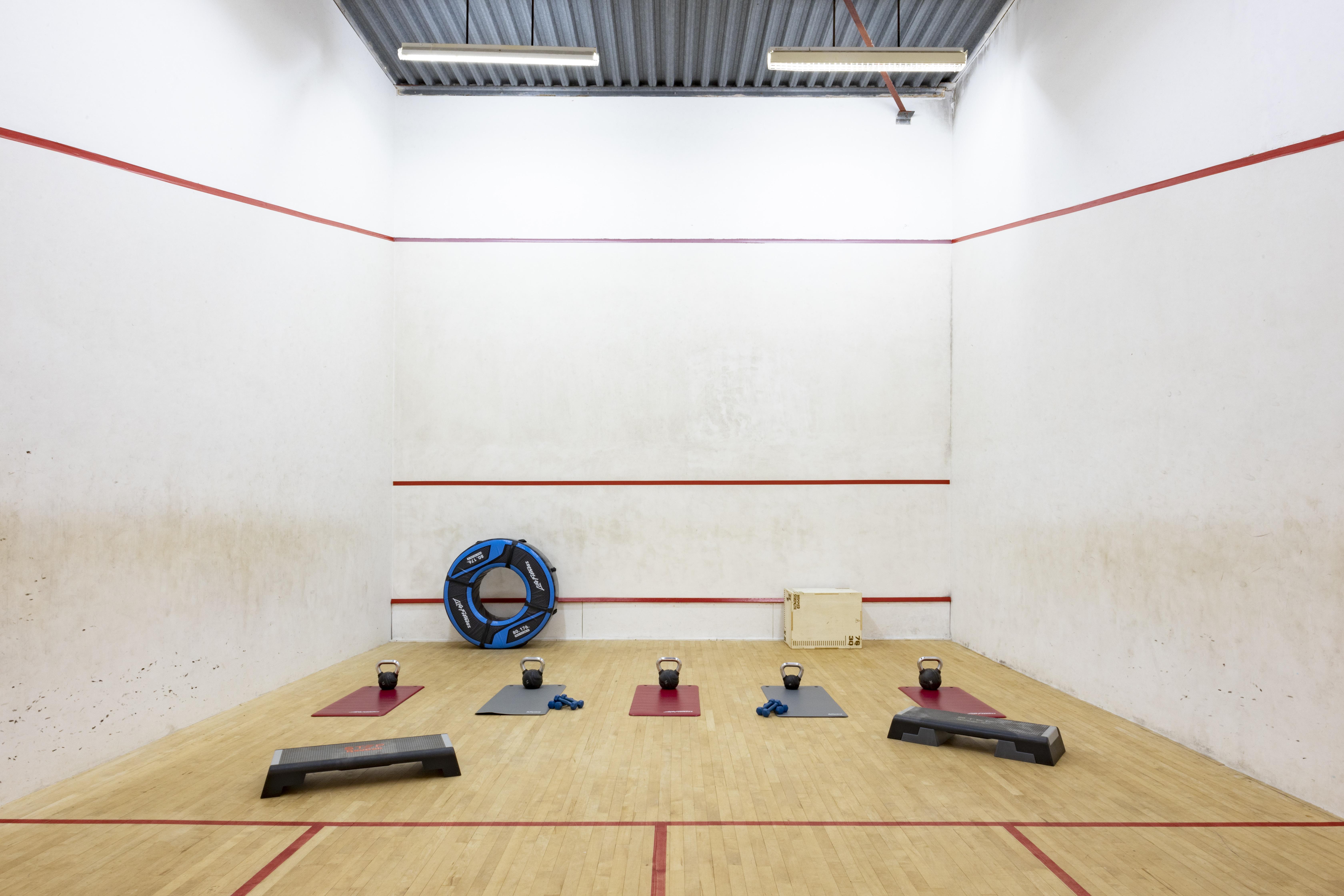 Hotel Marine Troon Exteriér fotografie Squash court at the University of Nottingham